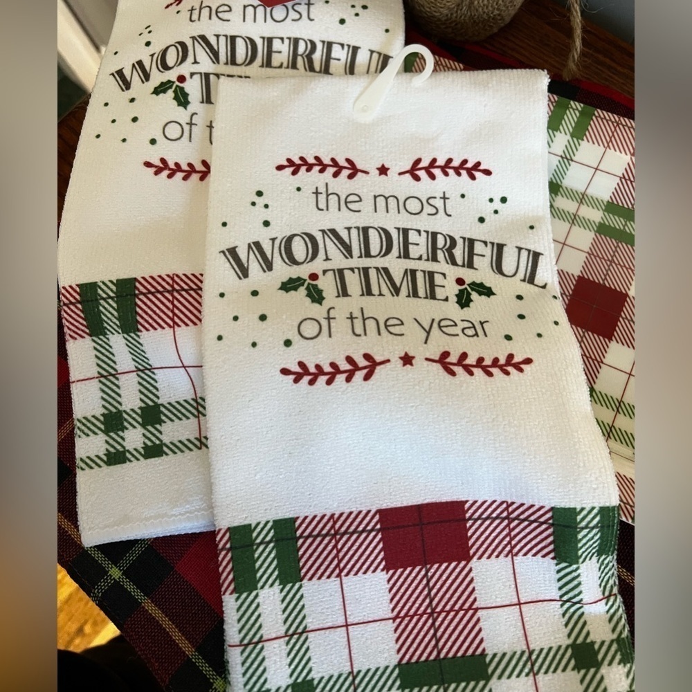 Christmas Holiday Kitchen Decor 7 Piece Bundle,NWT